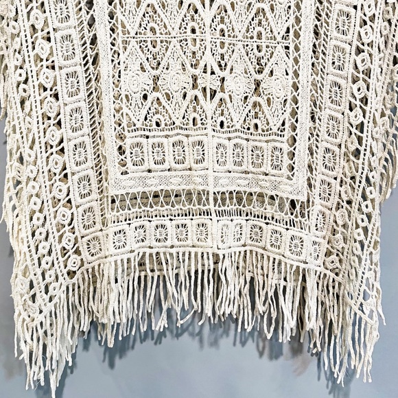 Beige Crochet Lace Embroidered Coverup Blouse Batwing Sleeve Loose Fit - Picture 10 of 16